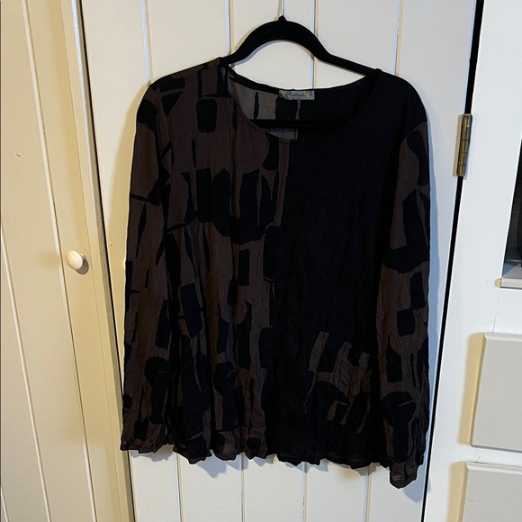 Chalet Et Ceci Tops - Chic Black and Brown Long Sleeve Women's Top